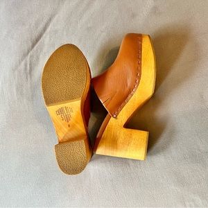 Charlotte Stone Marlo Platform Clogs - 8 Brown